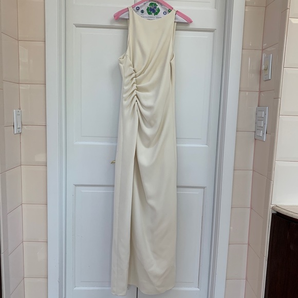 Halston Heritage Ivory Rucched Sleeveless Gown - Picture 5 of 8